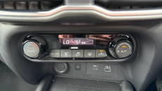 Nissan Juke 1.0 DiG-T N-Connecta 5dr DCT Petrol Hatchback